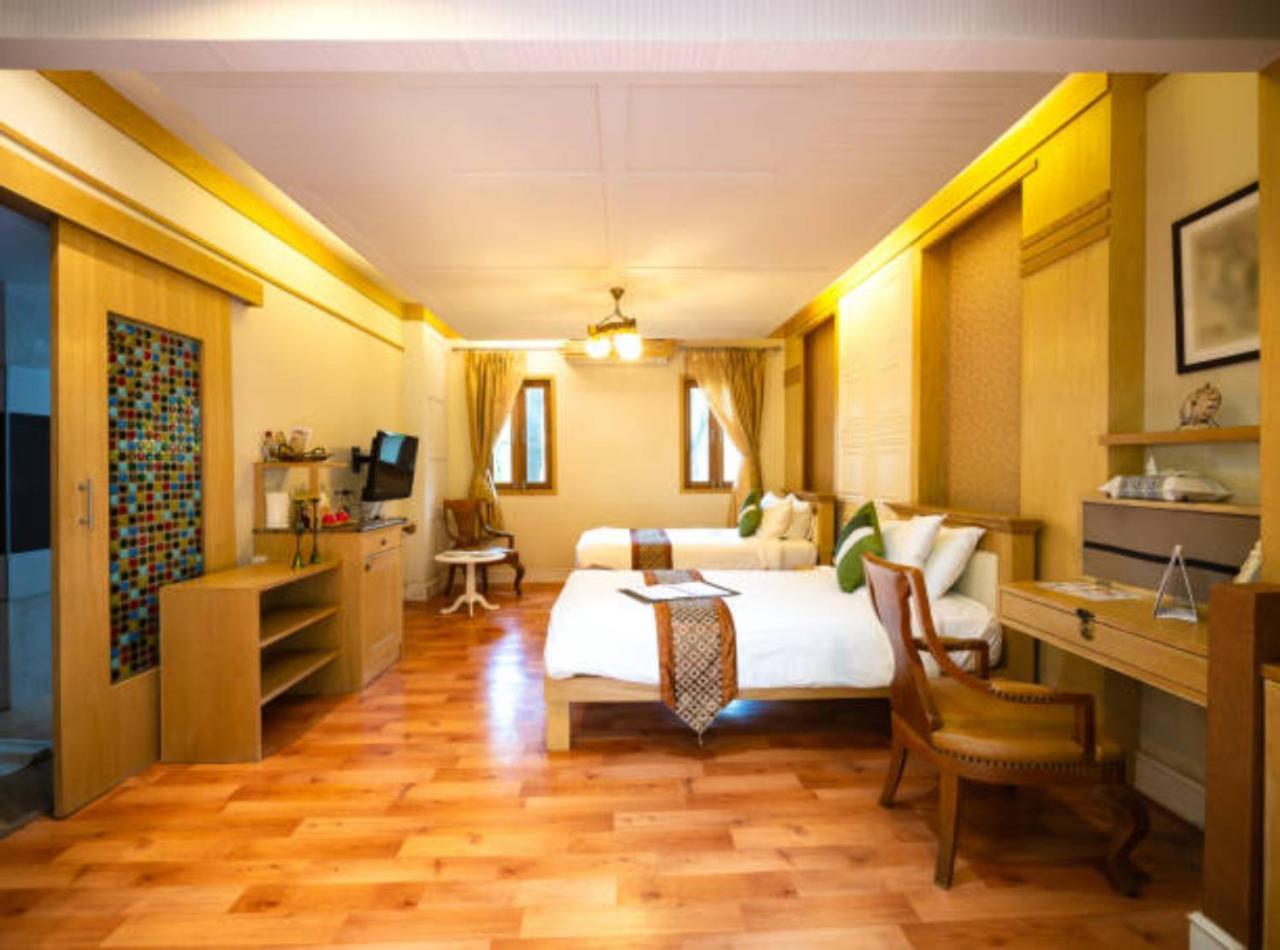 Olive Aero Hotel 4*